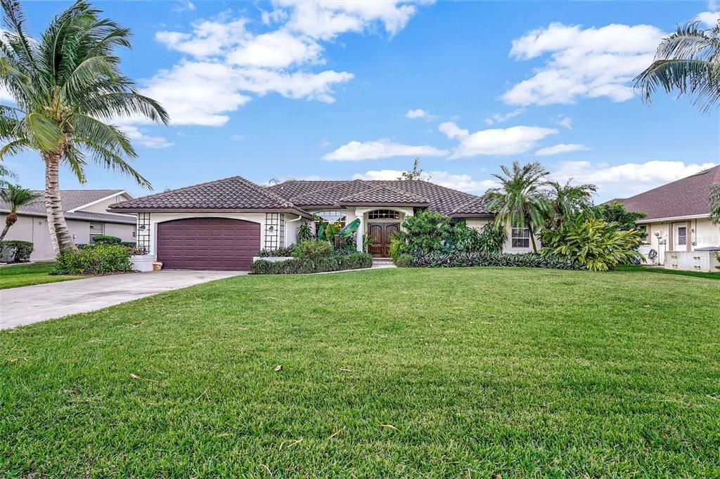 For Sale: $517,000 (3 beds, 2 baths, 1981 Square Feet)