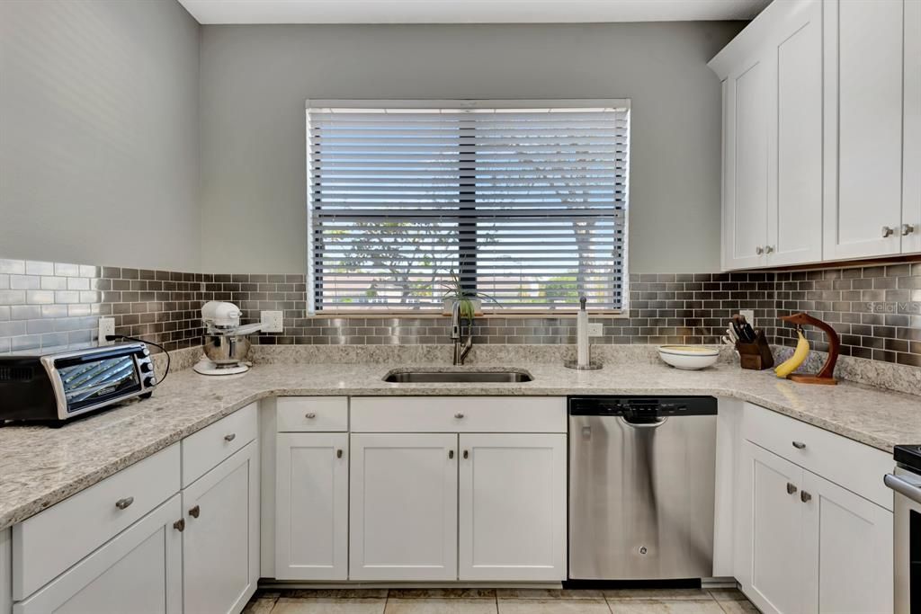 Kitchen window excellent light