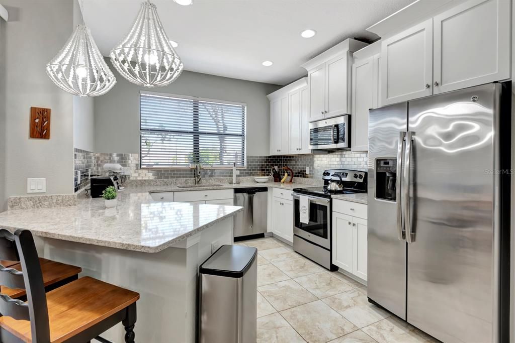 Beautiful Kitchen and excellent lighting