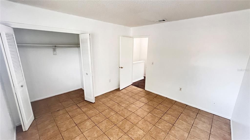 For Rent: $1,299 (2 beds, 1 baths, 1350 Square Feet)