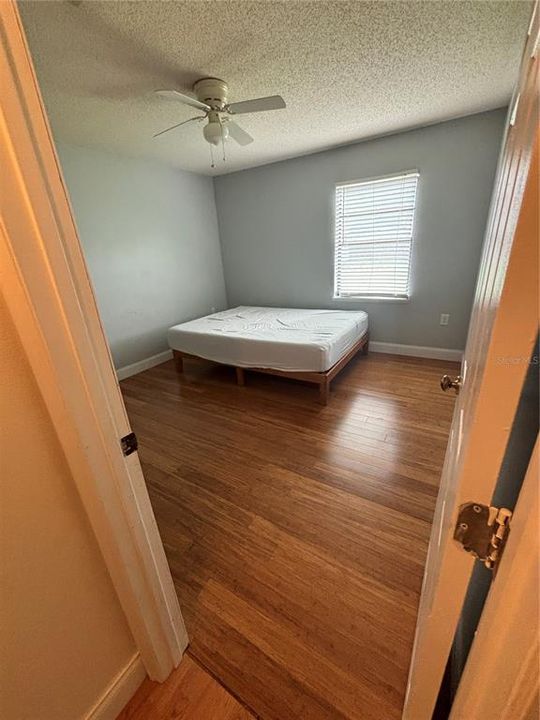 For Rent: $1,450 (2 beds, 1 baths, 1628 Square Feet)