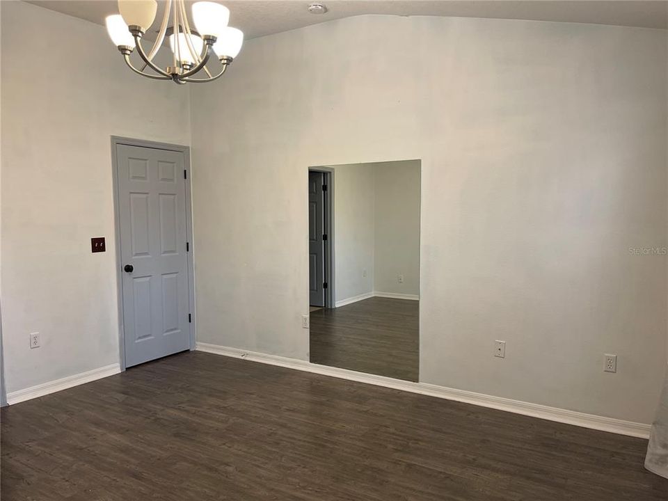 For Rent: $1,900 (3 beds, 2 baths, 1579 Square Feet)