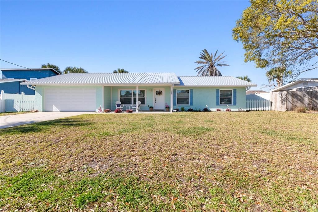 For Sale: $860,000 (4 beds, 2 baths, 1560 Square Feet)