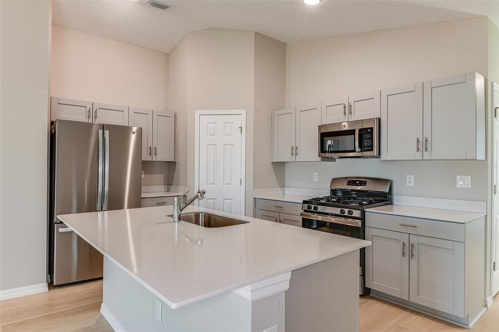 For Sale: $317,140 (3 beds, 2 baths, 1615 Square Feet)