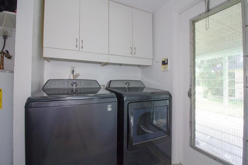 For Sale: $225,000 (2 beds, 1 baths, 1150 Square Feet)