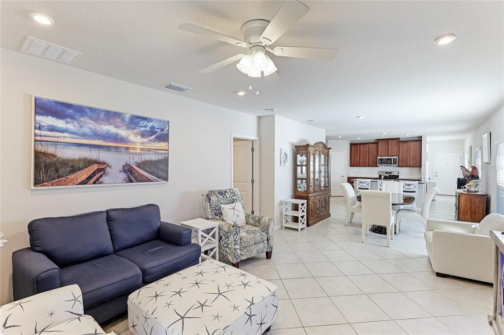 For Sale: $349,500 (3 beds, 2 baths, 1509 Square Feet)