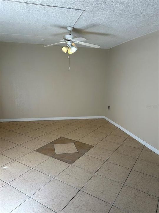 For Rent: $1,500 (2 beds, 1 baths, 784 Square Feet)