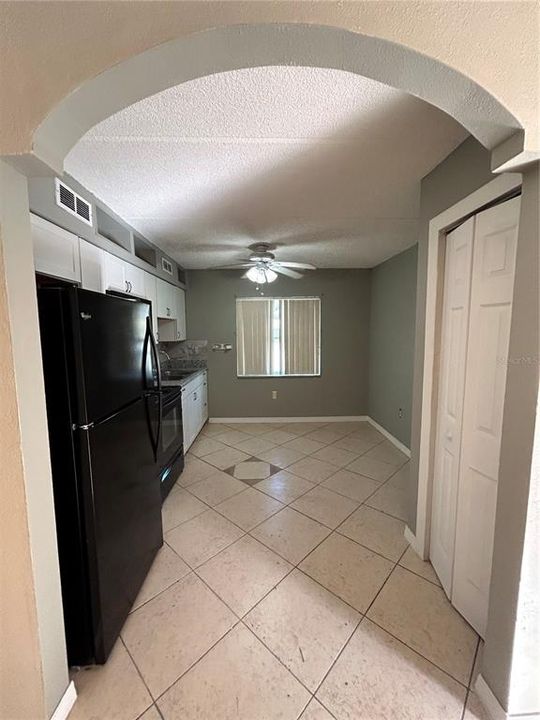 For Rent: $1,500 (2 beds, 1 baths, 784 Square Feet)