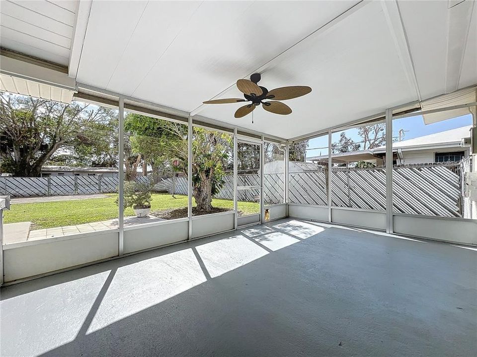 Active With Contract: $379,900 (3 beds, 2 baths, 1620 Square Feet)