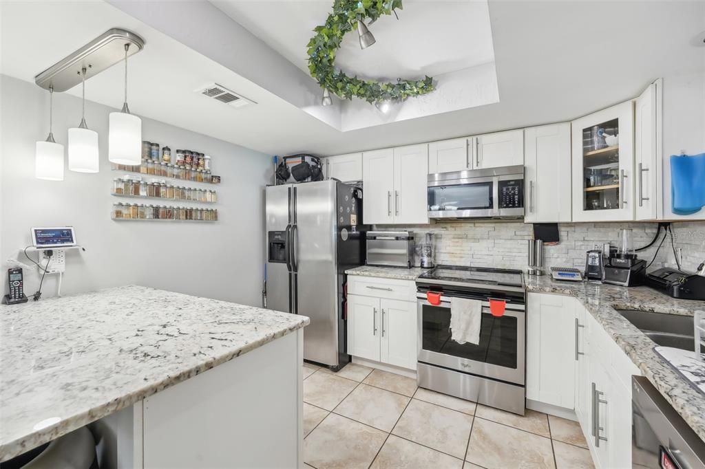 For Sale: $399,995 (3 beds, 2 baths, 1254 Square Feet)