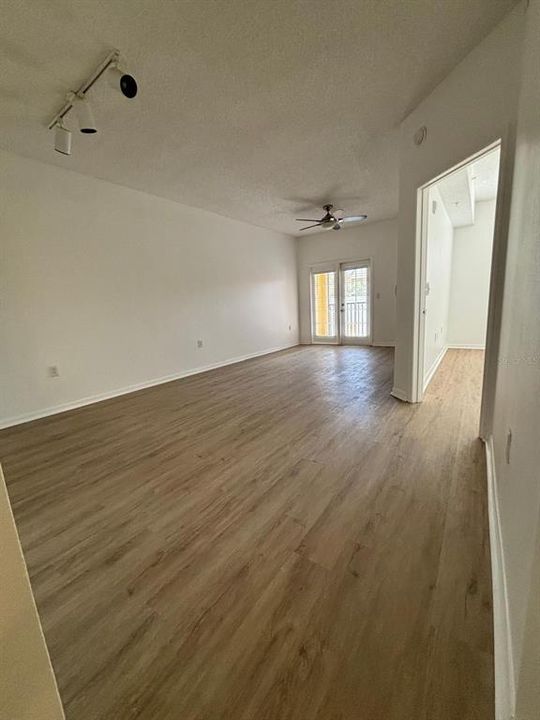 For Rent: $2,300 (3 beds, 2 baths, 1134 Square Feet)