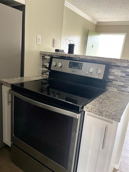 For Rent: $1,250 (1 beds, 1 baths, 496 Square Feet)