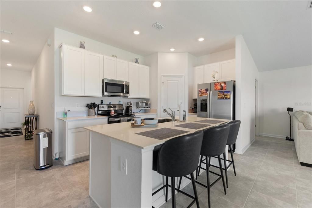 For Sale: $375,000 (3 beds, 2 baths, 1560 Square Feet)