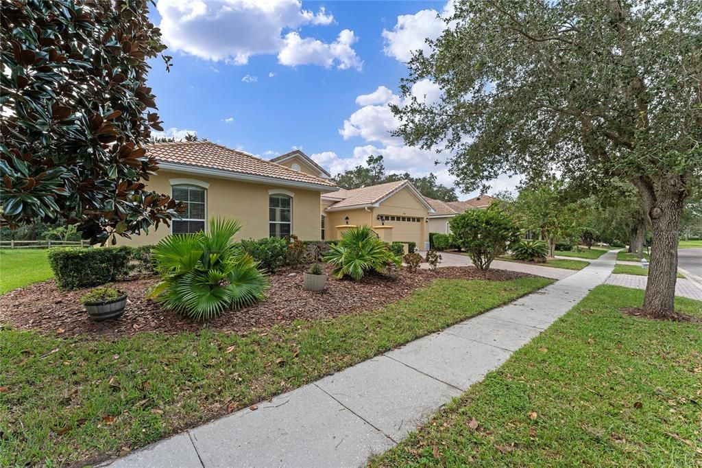 For Sale: $430,000 (4 beds, 3 baths, 2741 Square Feet)