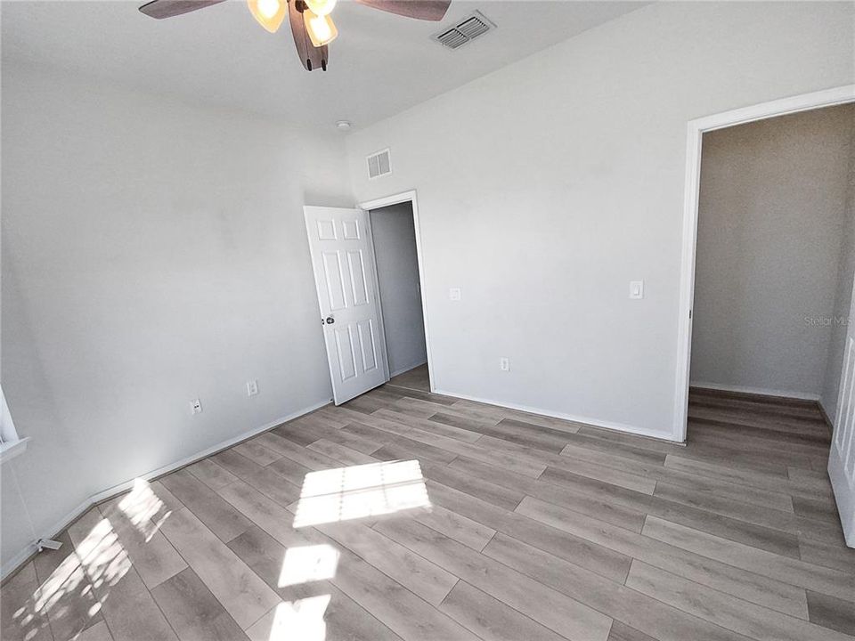 For Sale: $325,000 (3 beds, 2 baths, 1701 Square Feet)