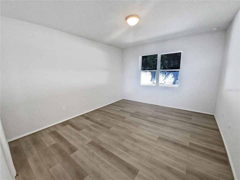 For Sale: $325,000 (3 beds, 2 baths, 1701 Square Feet)