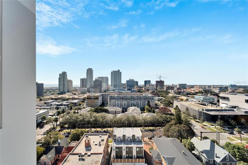 For Sale: $2,975,000 (2 beds, 2 baths, 2514 Square Feet)