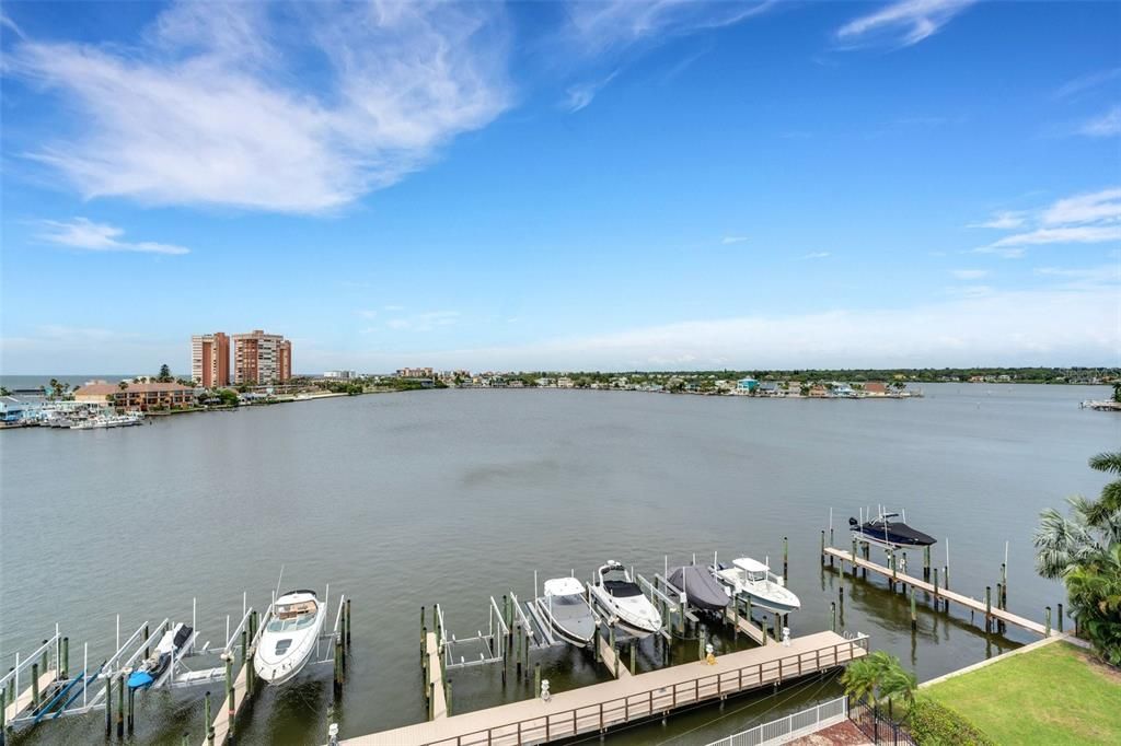 For Sale: $1,790,000 (3 beds, 3 baths, 3020 Square Feet)