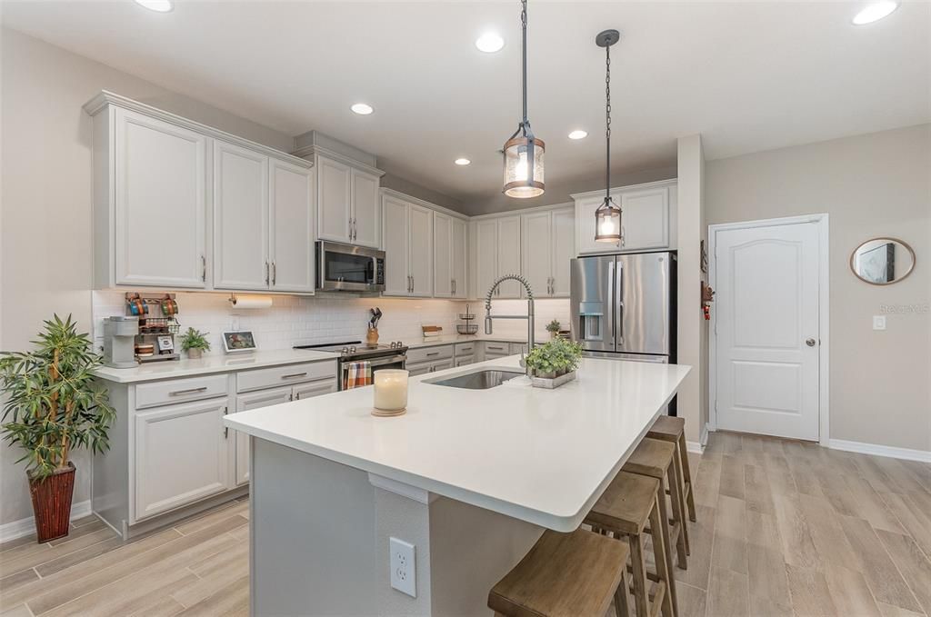 For Sale: $474,500 (3 beds, 2 baths, 2460 Square Feet)