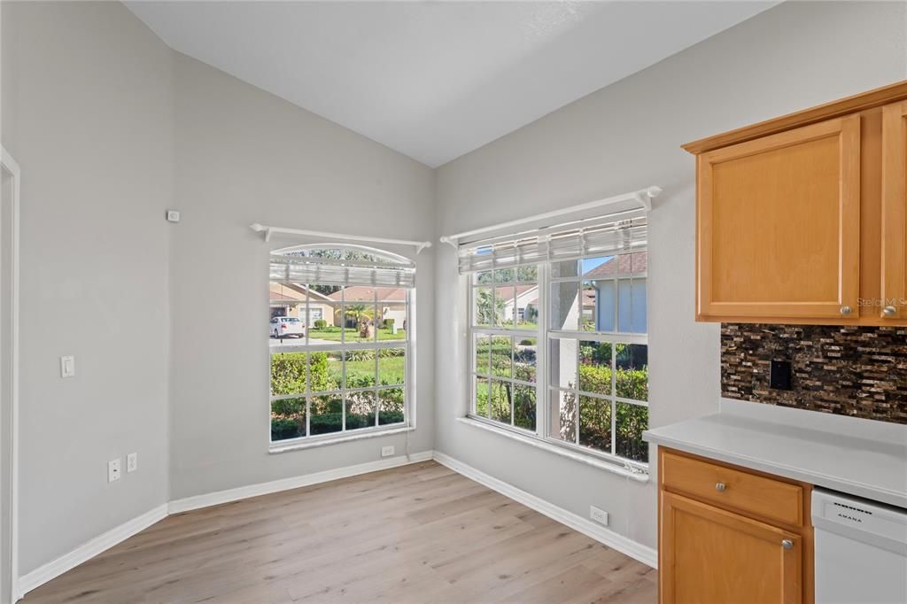 For Sale: $244,500 (2 beds, 2 baths, 1260 Square Feet)