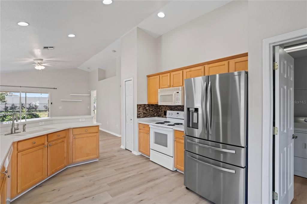 For Sale: $244,500 (2 beds, 2 baths, 1260 Square Feet)