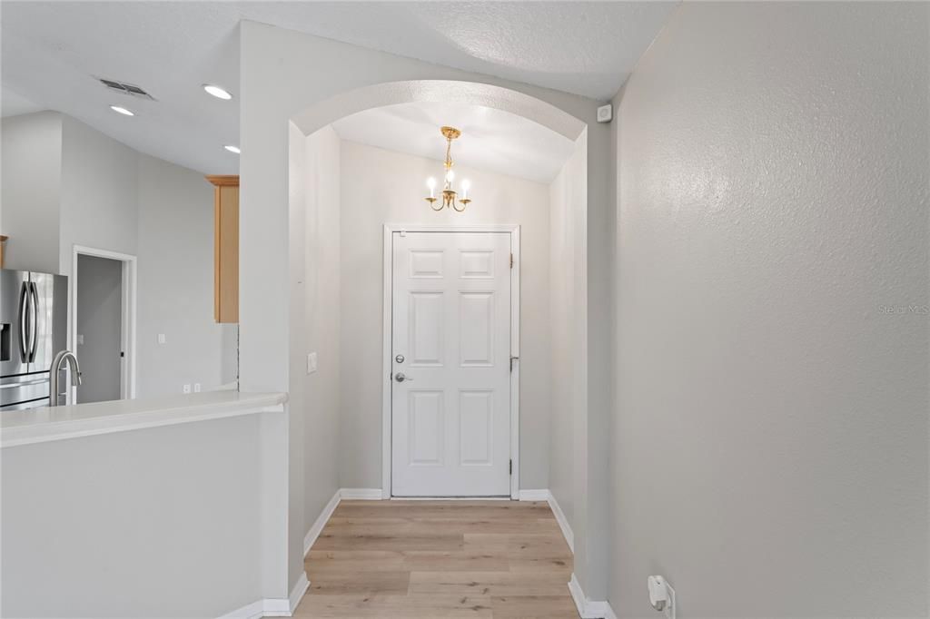 For Sale: $244,500 (2 beds, 2 baths, 1260 Square Feet)