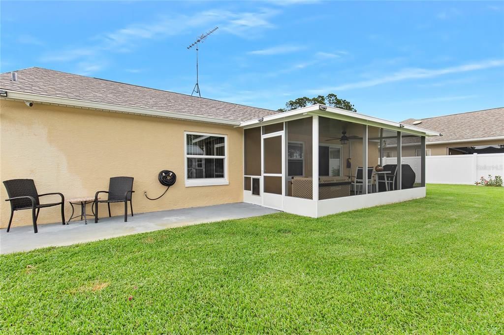 For Sale: $335,000 (3 beds, 2 baths, 1300 Square Feet)