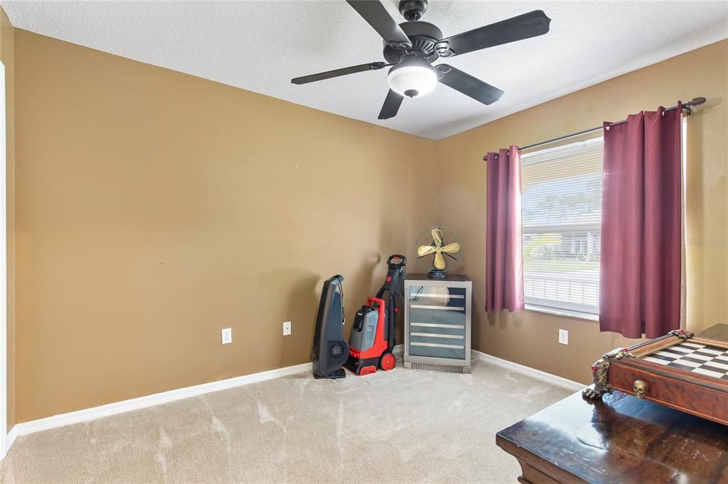 For Sale: $335,000 (3 beds, 2 baths, 1300 Square Feet)