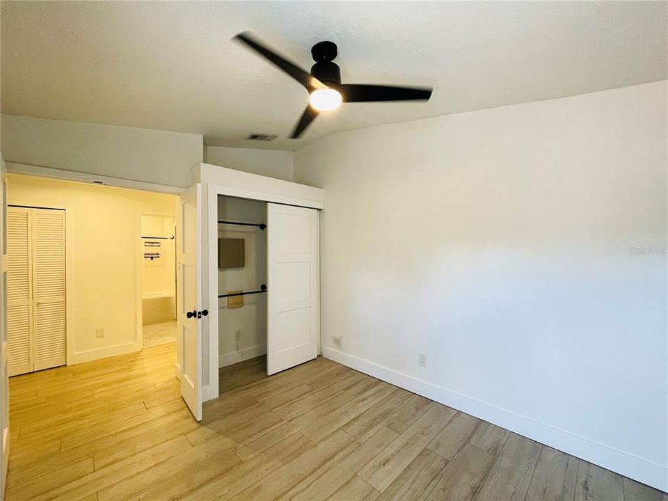 For Rent: $2,600 (3 beds, 2 baths, 1212 Square Feet)