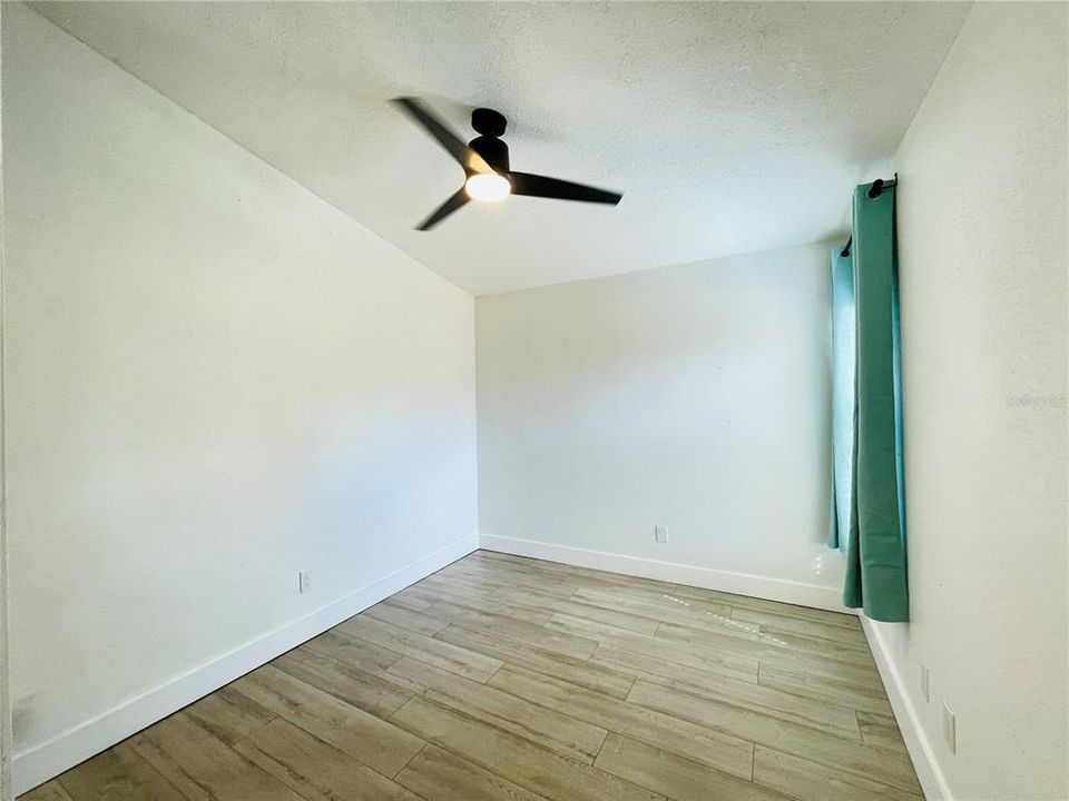 For Rent: $2,600 (3 beds, 2 baths, 1212 Square Feet)