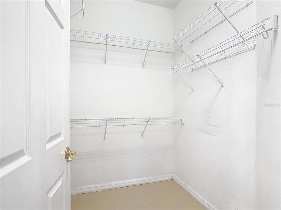 HUGE WALK-IN CLOSET!!