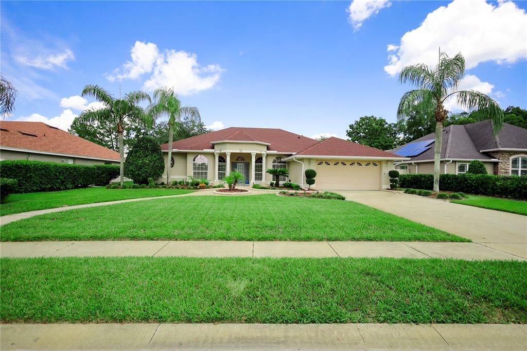 For Sale: $585,000 (4 beds, 2 baths, 2192 Square Feet)