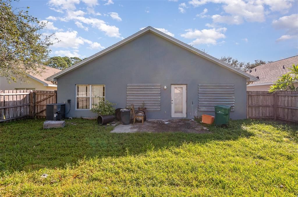 For Sale: $340,000 (3 beds, 2 baths, 1593 Square Feet)