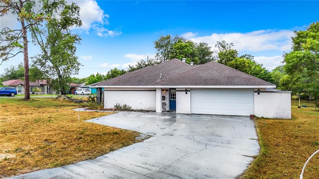 For Sale: $252,000 (3 beds, 2 baths, 2100 Square Feet)