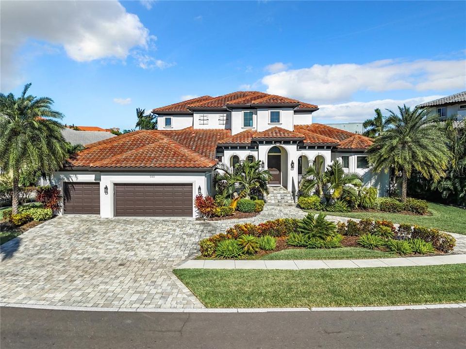 For Sale: $1,995,000 (4 beds, 4 baths, 4387 Square Feet)