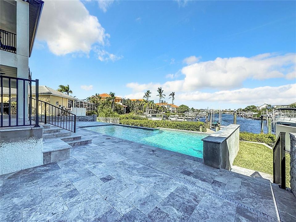 For Sale: $1,995,000 (4 beds, 4 baths, 4387 Square Feet)