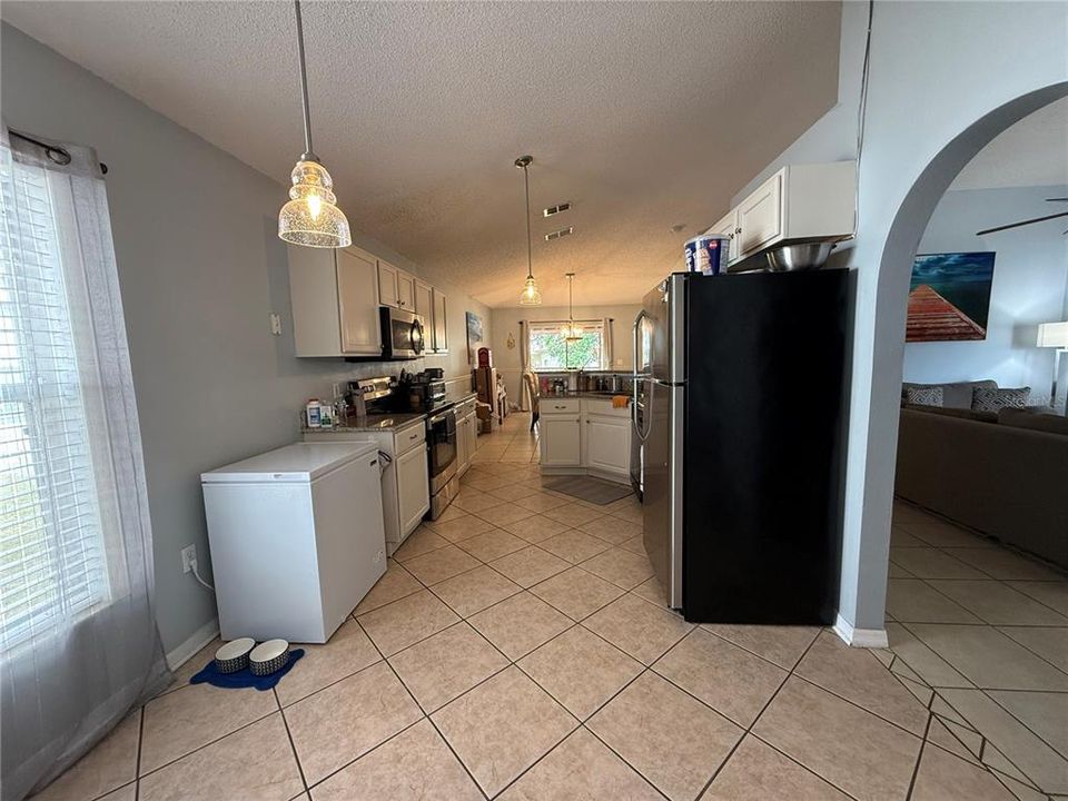 For Sale: $395,990 (3 beds, 2 baths, 1489 Square Feet)