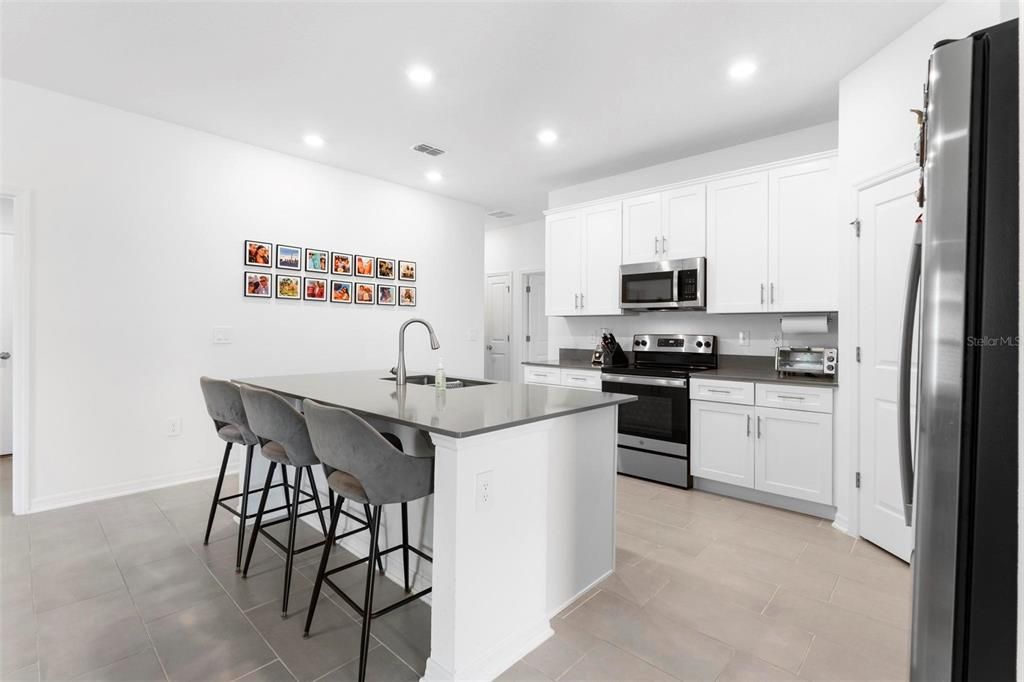 For Sale: $336,000 (4 beds, 2 baths, 1821 Square Feet)