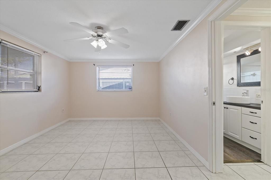 For Sale: $310,000 (2 beds, 2 baths, 1408 Square Feet)