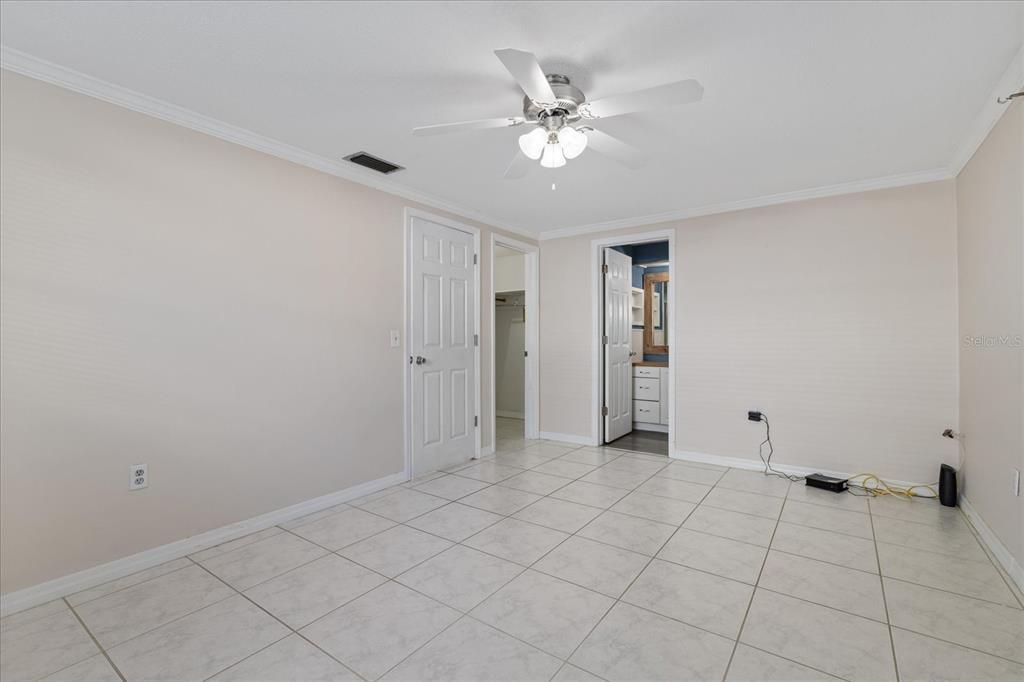 For Sale: $310,000 (2 beds, 2 baths, 1408 Square Feet)