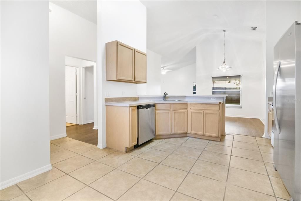 For Sale: $279,900 (3 beds, 2 baths, 1562 Square Feet)