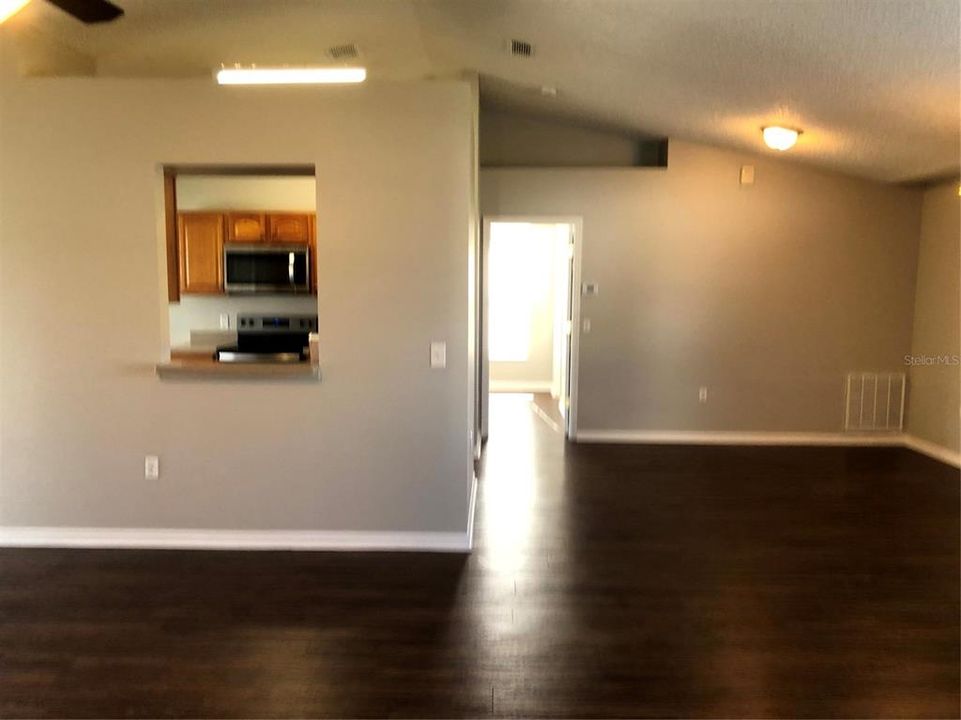 For Sale: $289,900 (4 beds, 2 baths, 1618 Square Feet)