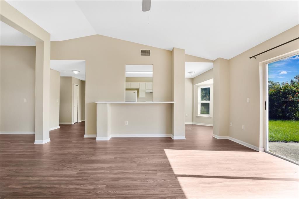 For Sale: $279,900 (3 beds, 2 baths, 1457 Square Feet)