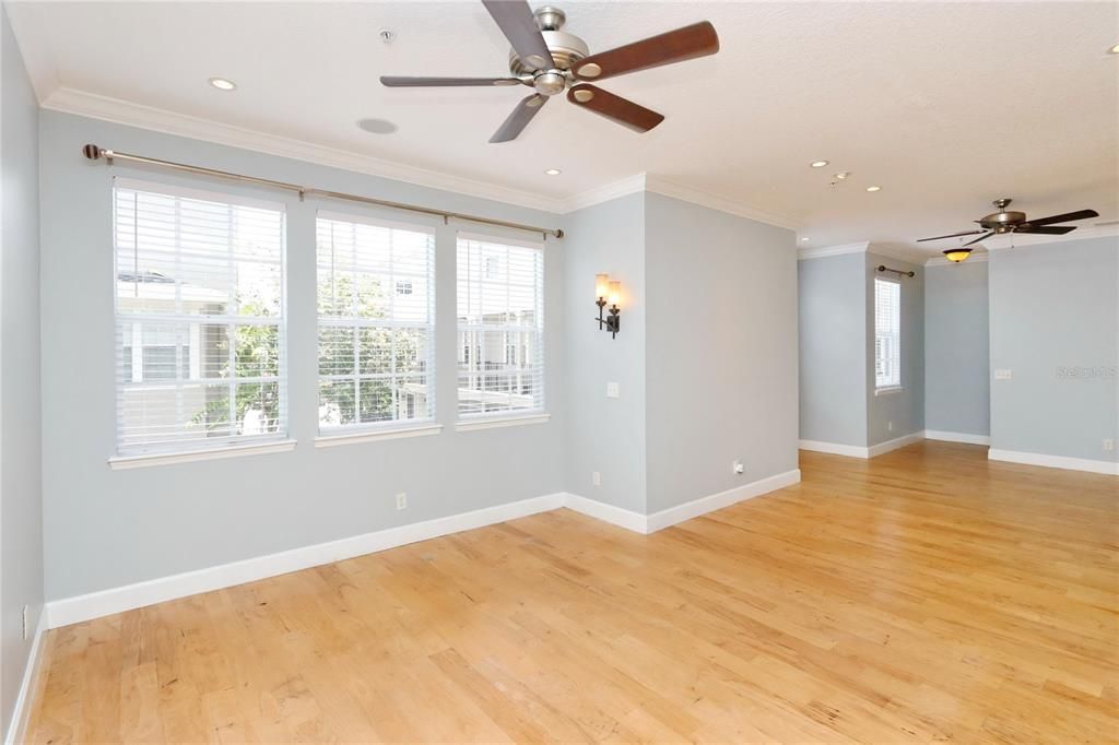 Dining Room Lots of natural light