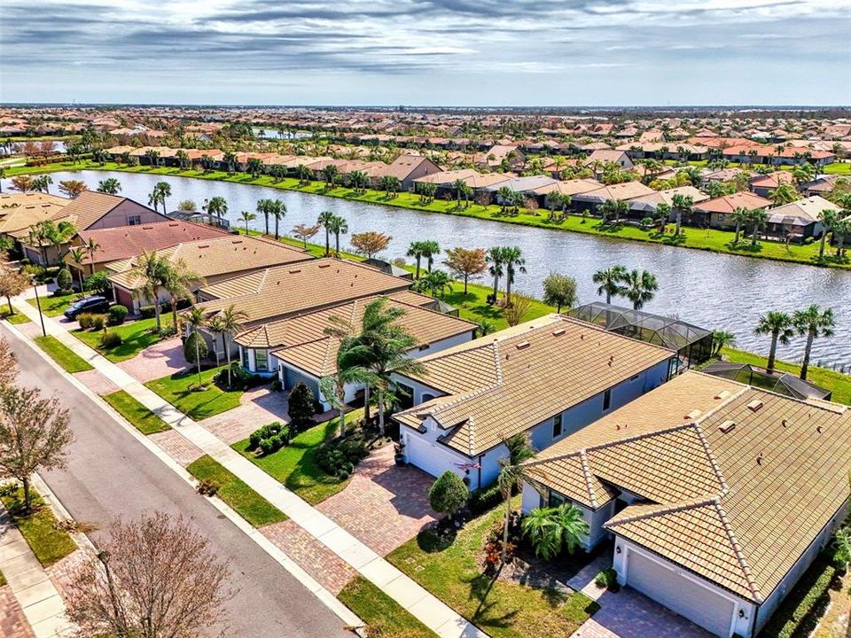 For Sale: $749,900 (3 beds, 2 baths, 2108 Square Feet)