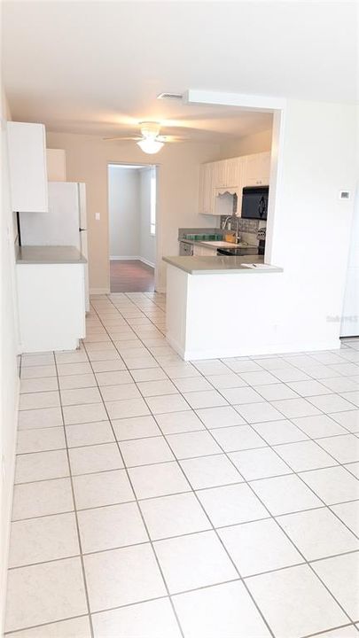 For Rent: $1,995 (2 beds, 1 baths, 1068 Square Feet)