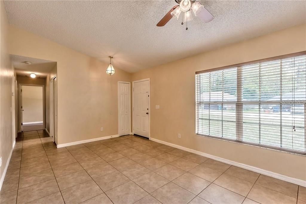 For Sale: $238,500 (3 beds, 2 baths, 1032 Square Feet)