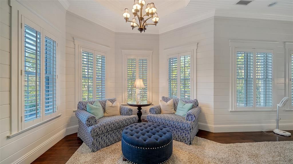 Sitting area Main Bedroom