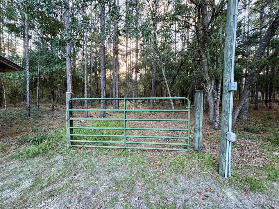 Center Farm Gate