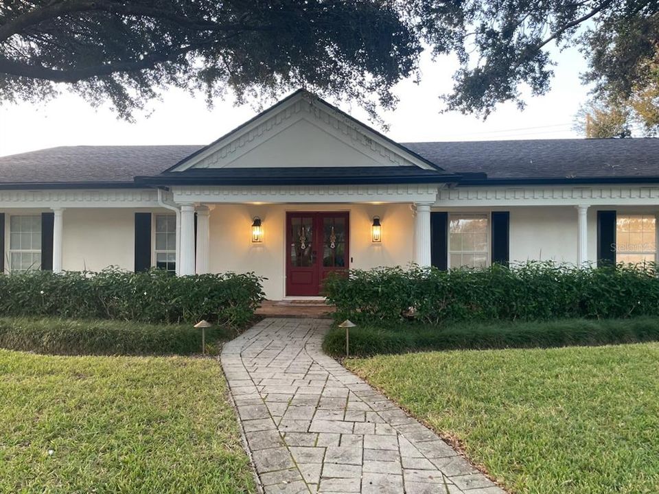 Recently Sold: $1,100,000 (4 beds, 2 baths, 2787 Square Feet)